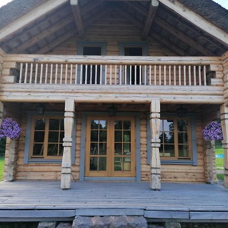 Guest House Unguri Stalbe Buitenkant foto