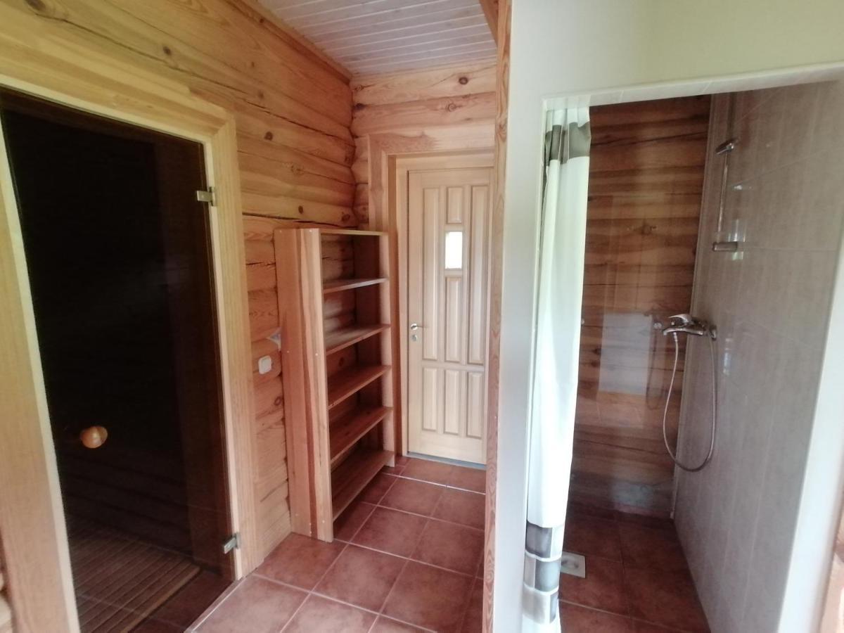 Guest House Unguri Stalbe Buitenkant foto