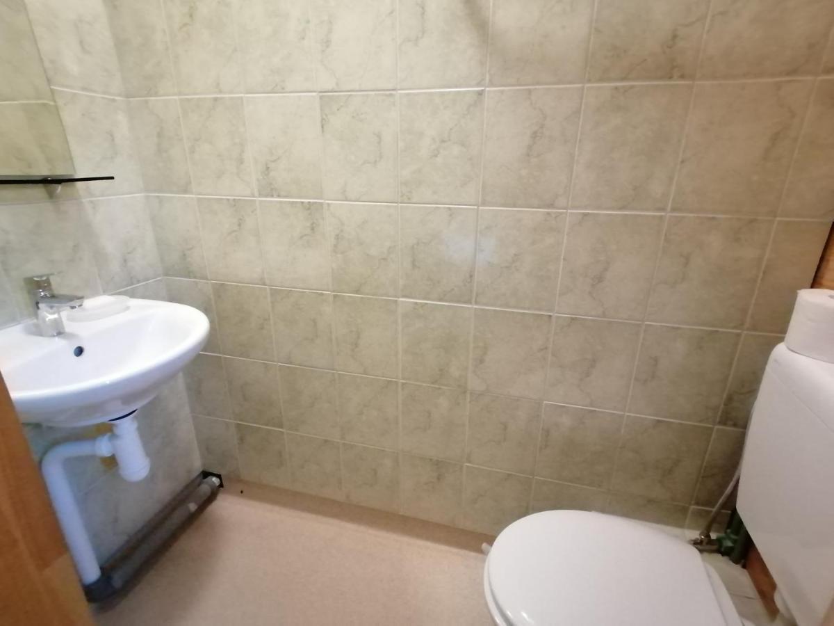 Guest House Unguri Stalbe Buitenkant foto