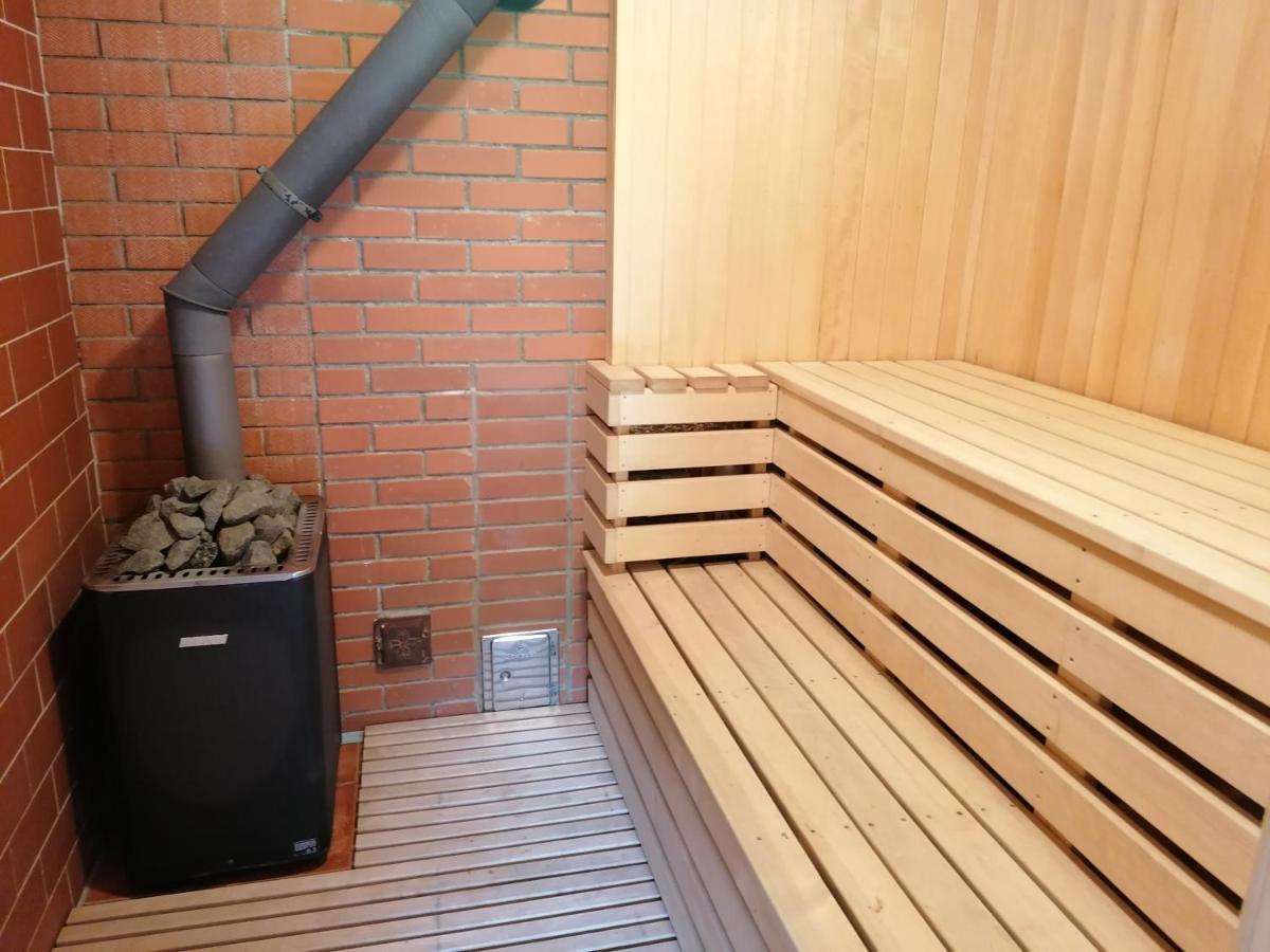 Guest House Unguri Stalbe Buitenkant foto