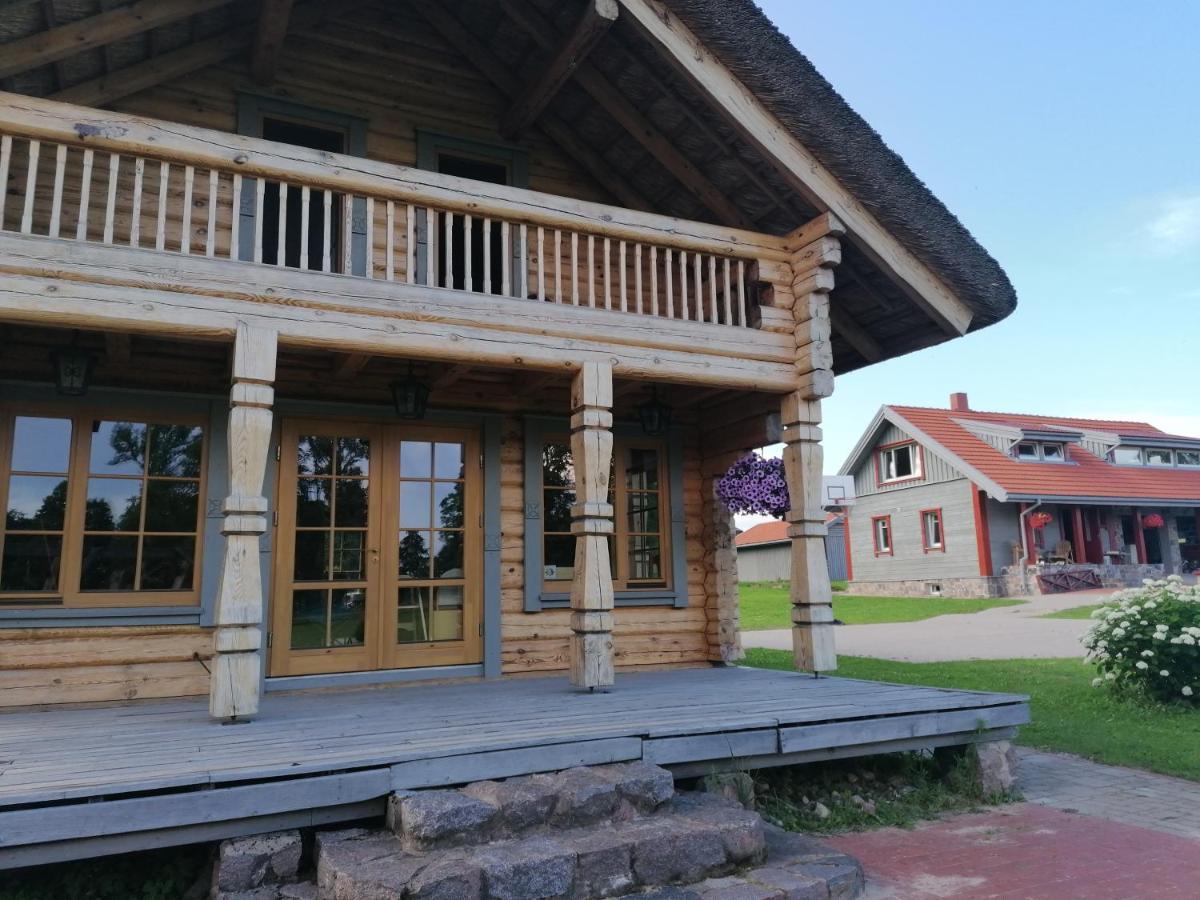 Guest House Unguri Stalbe Buitenkant foto